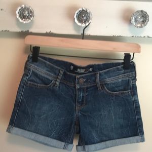 HOLLISTER EUC MIDI SHORTS, SIZE 23.